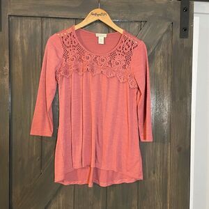 SALE $5 Status 3/4 Length Lace Top (S)